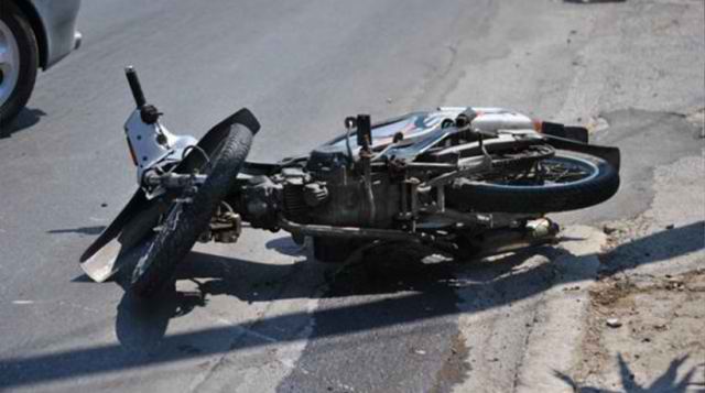 Τραγωδία στα Καμίνια: Μοτοσικλετιστής πήγε να αποφύγει πεζό και έχασε τη ζωή του