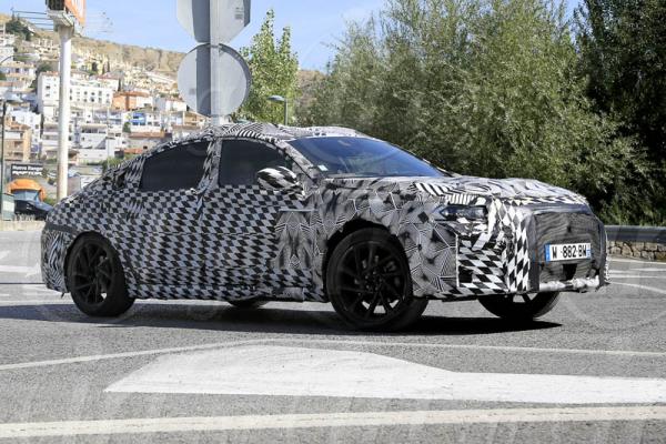 DS 9: Η κορυφή της γαλλικής πυραμίδας