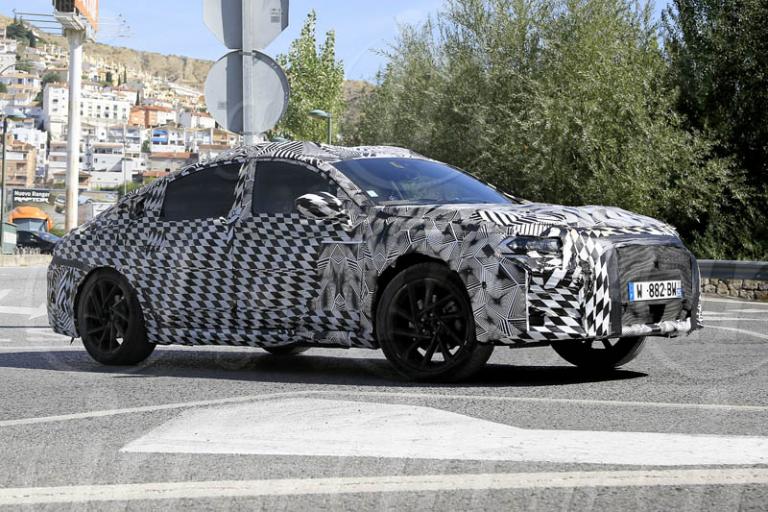 DS 9: Η κορυφή της γαλλικής πυραμίδας