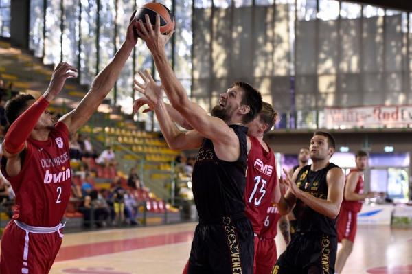 Ολυμπιακός: Νίκη χωρίς Σπανούλη και Πολ (71-68)