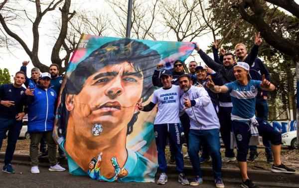 Παροξυσμός στην παρουσίαση του Μαραντόνα στη Χιμνάσια! (vid, pics)