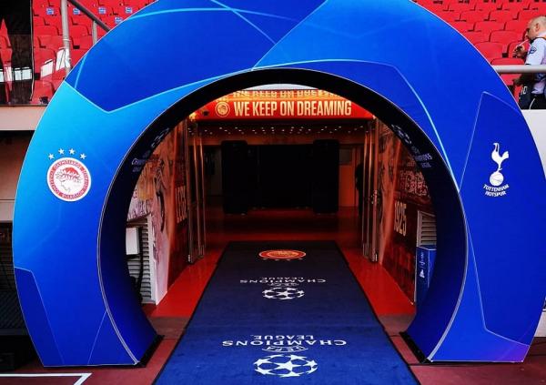 Στα χρώματα του Champions League το Καραϊσκάκη (pics)