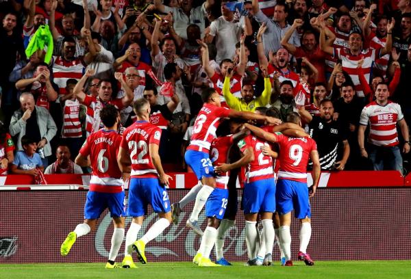 Απίστευτη Γρανάδα νίκησε την Μπαρτσελόνα (2-0)