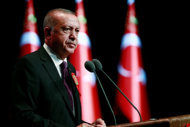Γιατί η Τουρκία απειλεί με την «Γαλάζια Πατρίδα» – Οι αξιώσεις, οι πρόσφυγες, οι εκβιασμοί