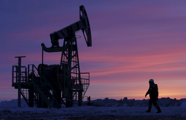 «Φωτιά» πήρε το πετρέλαιο: Άνοδος έως 20% μετά τις επιθέσεις στη Σαουδική Αραβία