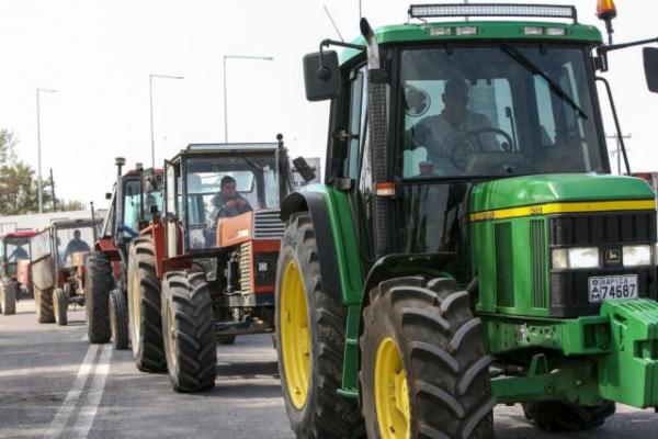 Στον δρόμο οι αγρότες – Διαμαρτύρονται για τις χαμηλές τιμές του βαμβακιού