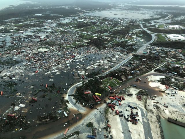 Τυφώνας Dorian: Σκότωσε επτά ανθρώπους και ισοπέδωσε σπίτια