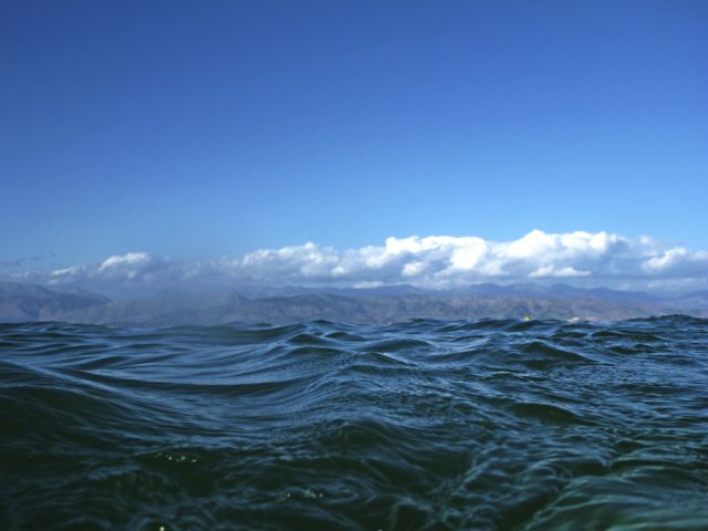 Το μελτέμι έριξε τη θερμοκρασία της θάλασσας - Το Ιόνιο πιο ζεστό από το Αιγαίο