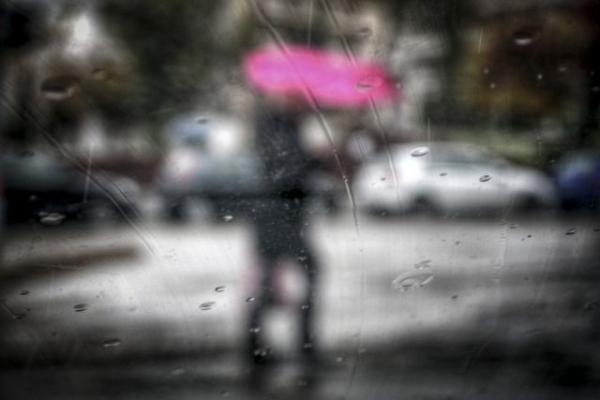Χαλάει ο καιρός: Βροχές, καταιγίδες και πτώση θερμοκρασίας