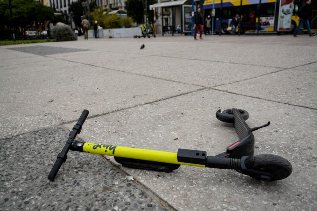 Χίος : Οδηγός ΙΧ χτύπησε νεαρό με πατίνι