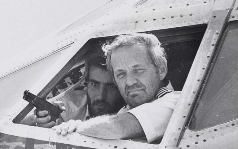 Το φιάσκο με την υπόθεση αεροπειρατείας στη Μύκονο – Λάθος άτομο έπιασαν οι Αρχές