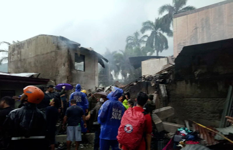 Τραγωδία στις Φιλιππινές: Οκτώ νεκροί από πτώση αεροσκάφους