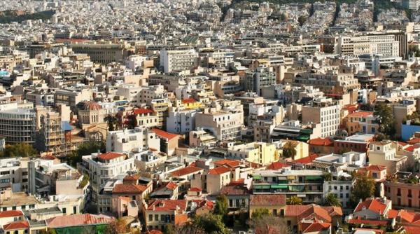 FAZ: Συγκριτικά φθηνά ακόμη τα ακίνητα στην Ελλάδα