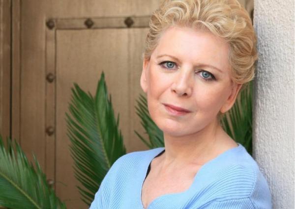 Έλενα Ακρίτα: «Θυμώνουν μαζί μου στο Fb γιατί…»