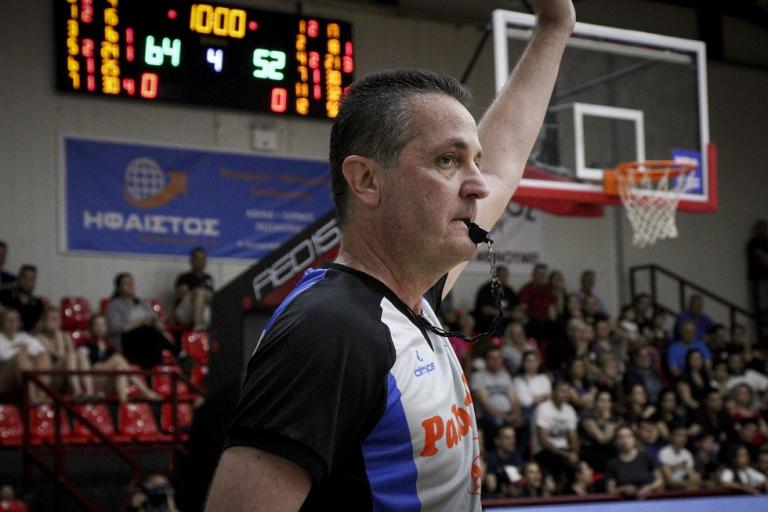 Μπάσκετ : Ο διαιτητής που τραβά τα φώτα πάνω του