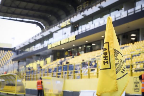 Άρης : Εργασίες στο χορτάρι του Κλεάνθης Βικελίδης