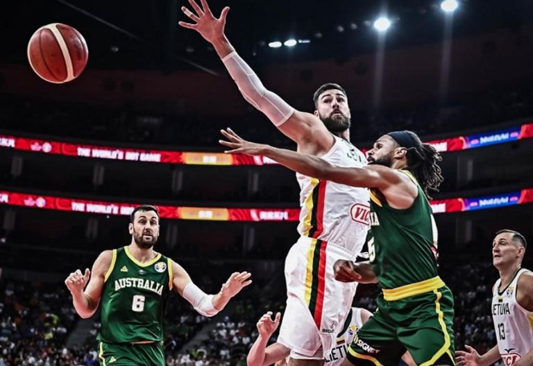 Μουντομπάσκετ : Κέρδισε το ντέρμπι και την πρωτιά η Αυστραλία