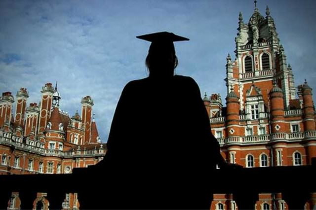 Βρετανία: Διετής παραμονή στους ξένους φοιτητές μετά την αποφοίτηση