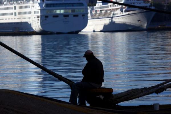 ΠΝΟ: Παράνομη η απεργία – Δεμένα αύριο τα πλοία, διαμηνύουν οι ναυτεργάτες