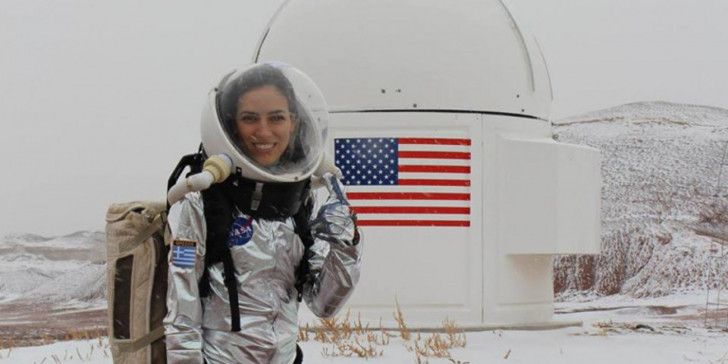 Ελένη Αντωνιάδου: Μπάρμπι, από πού κουμπώνει το σκάφανδρο;