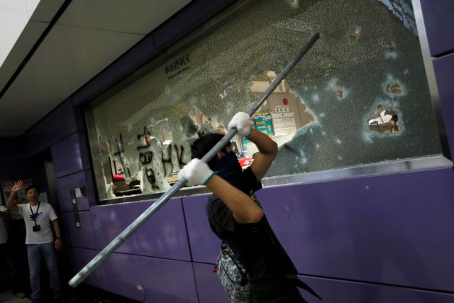 Νέα επεισόδια στο Χονγκ Κόνγκ - Διαδηλωτές κατέλαβαν εμπορικό κέντρο