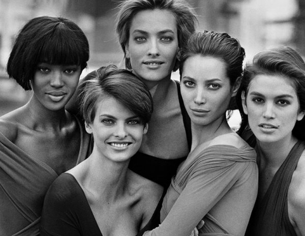 10 αξέχαστα πορτραίτα από το φακό του Πίτερ Λίντμπεργκ