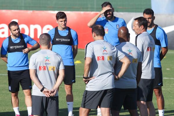 Εθνική : «Κλικ» από την πρώτη προπόνηση της εποχής Φαν’τ Σιπ