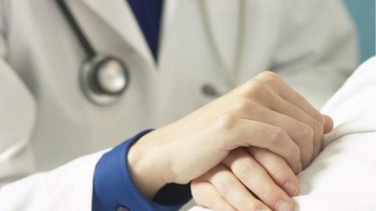 Ολλανδία: Αθώα η γιατρός που έκανε ευθανασία σε ασθενή με Αλτσχάιμερ