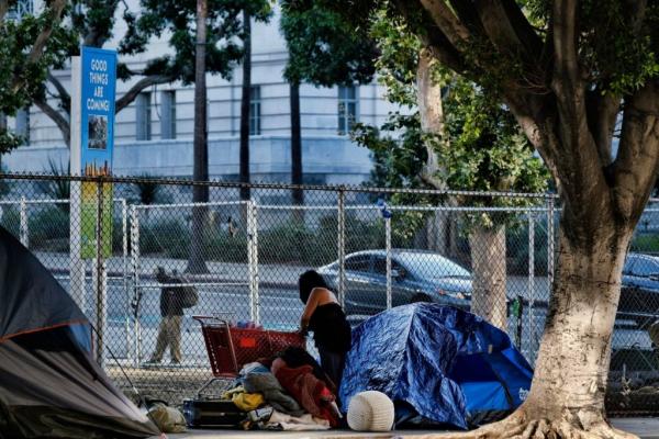 Τραμπ : Οι άστεγοι καταστρέφουν την αίγλη των πόλεών μας