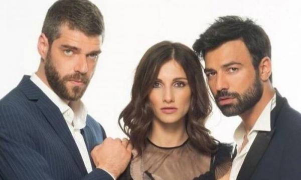 8 λέξεις: Πληθαίνουν οι φήμες για εσπευσμένο τέλος