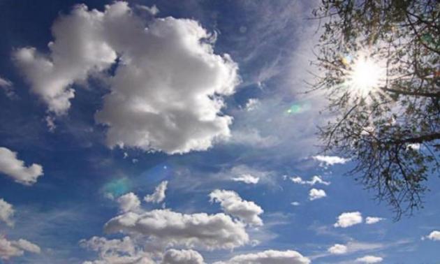 Καιρός : Στους 31 βαθμούς η θερμοκρασία αλλά με μπόρες από το μεσημέρι