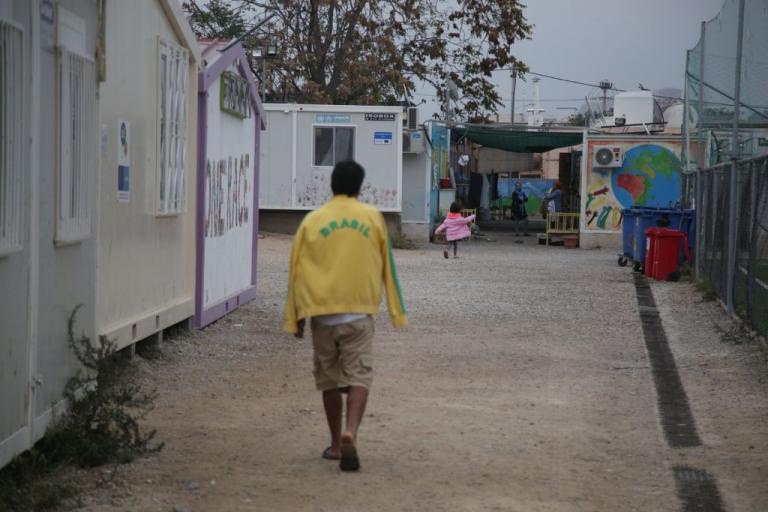 Χυδαία ρατσιστικά σχόλια από στέλεχος της ΝΔ κατά πρόσφυγα