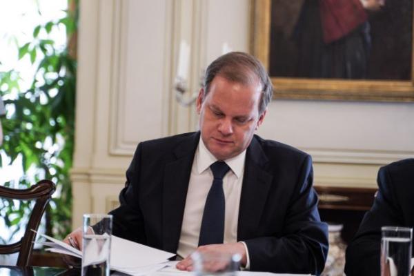 Καραμανλής: Καθεστώς συναλλαγών στις εξετάσεις των ηλικιωμένων οδηγών