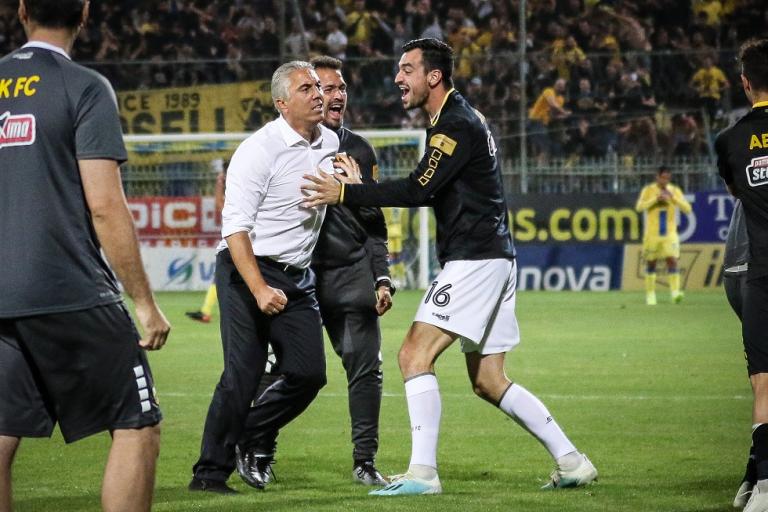 Ο Κωστένογλου δίνει στην ΑΕΚ το φιλί της ζωής