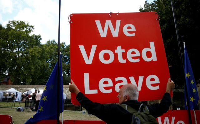 «Όχι» σε άτακτο Brexit είπε και η Βουλή των Λόρδων