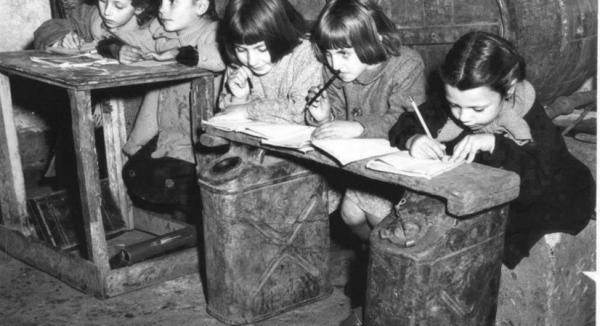 Συγκλονιστικό: Ποιες ήταν οι σχολικές τιμωρίες στις δεκαετίες 60′-70′