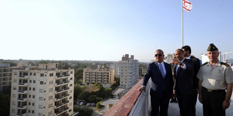 «Τραβάει το σχοινί» η Τουρκία: Επίσκεψη Τσαβούσογλου στην περίκλειστη Αμμόχωστο [Εικόνες]