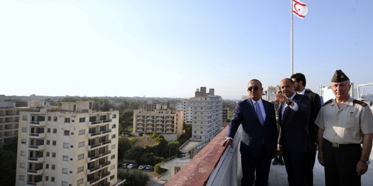 «Τραβάει το σχοινί» η Τουρκία: Επίσκεψη Τσαβούσογλου στην περίκλειστη Αμμόχωστο [Εικόνες]