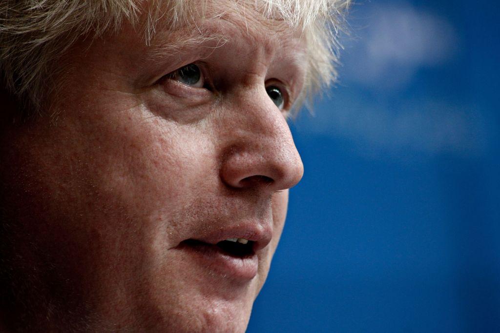 O Μπόρις Τζόνσον σοκάρει Βρετανία και Ευρώπη – Ξεκινά η μάχη για το Brexit