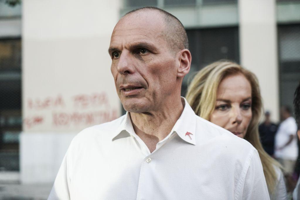 Βαρουφάκης για Γαβρά: Μεγάλη του τιμή να τον χτυπούν οι τελευταίοι συνεργάτες της χούντας