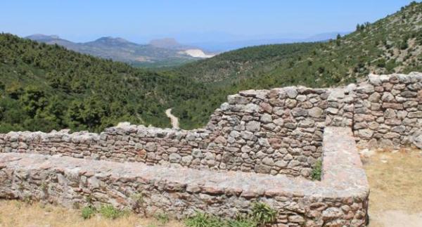 Το BBC «μαγεύεται» από την αρχαία πόλη της Τενέας