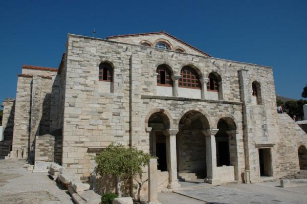 Παναγία Εκατονταπυλιανή, το καύχημα της Πάρου