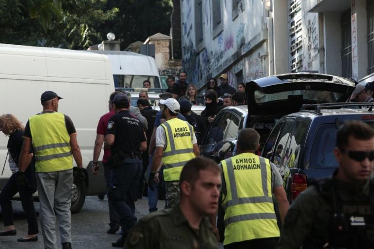 Εξάρχεια: Επείγουσα η λύση, περιττά τα λόγια