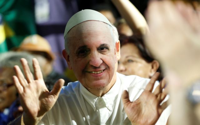 Ο πάπας Φραγκίσκος… κλείστηκε σε ασανσέρ – Απεγκλωβίστηκε από την Πυροσβεστική
