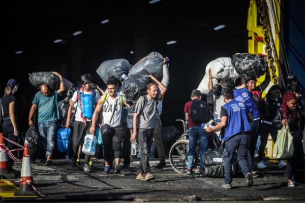 Δήμαρχοι νησιών βορείου Αιγαίου για προσφυγικό: «Καμία νέα δομή για πρόσφυγες»