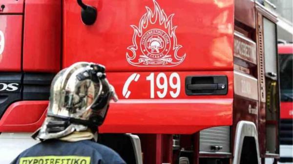 Ηλικιωμένη με εγκαύματα απεγκλωβίστηκε από φλεγόμενο διαμέρισμα