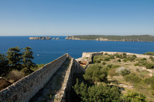 Σφακτηρία : Πόλος έλξης για τους επισκέπτες της Μεσσηνίας
