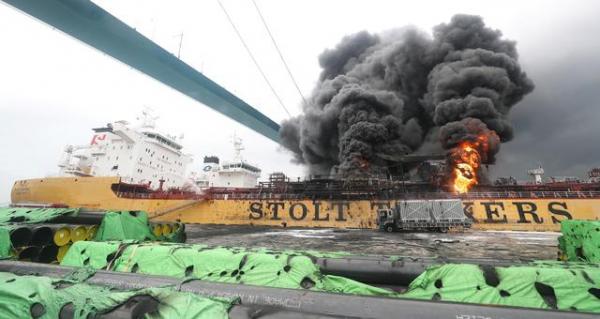 Νότια Κορέα : Οι Αρχές κατάφεραν να ελέγξουν τη φωτιά στο λιμάνι Ούλσαν