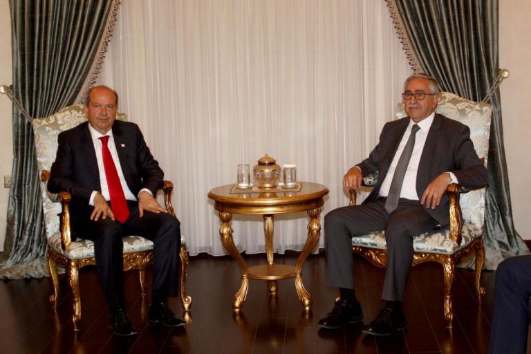 Ξέσπασε εμφύλιος Τατάρ – Ακιντζί πριν τις συζητήσεις για το Κυπριακό στη Νέα Υόρκη