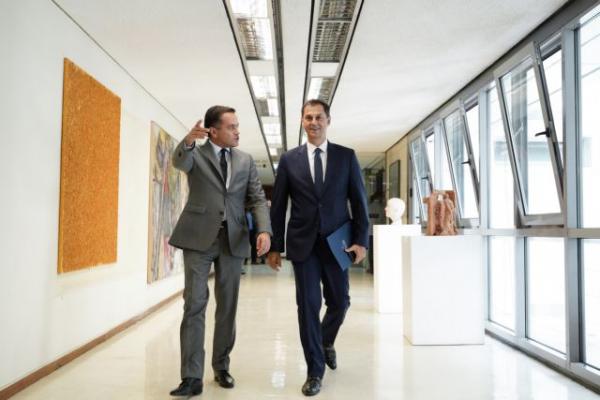 Συνάντηση Χάρη Θεοχάρη με τον ειδικό διαχειριστή για τα «κόκκινα» δάνεια